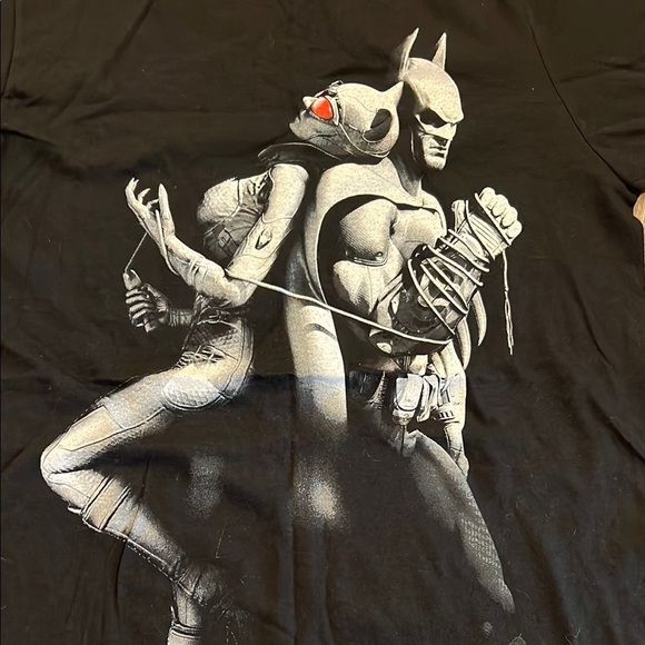 NWOT- Black DC Comics Batman/Cat Woman Graphic Tees - Short Sleeve - Picture 4 of 11